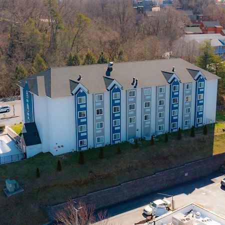 Microtel Inn & Suites By Wyndham Pigeon Forge Exterior foto